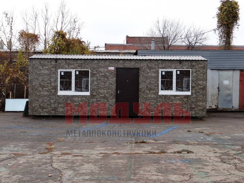 Дачный домик размером 8х3х3 м, комната, кухня, прихожая и санузел