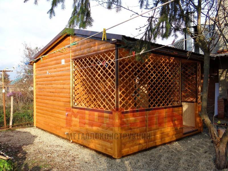 Дачный домик с верандой размером 5х4х3,5 м