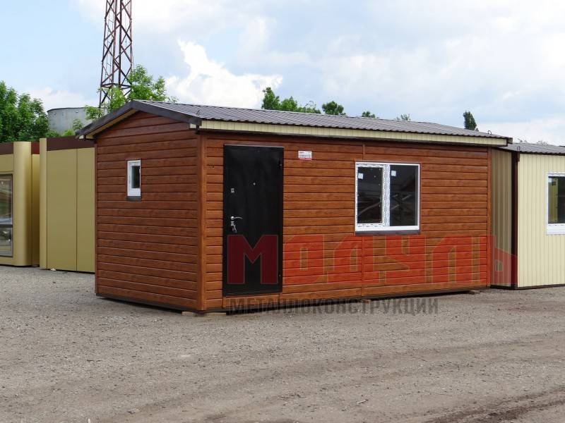 Дачный домик размером 6х3х3 м отделка снаружи металлический сайдинг, внутри хвойная вагонка