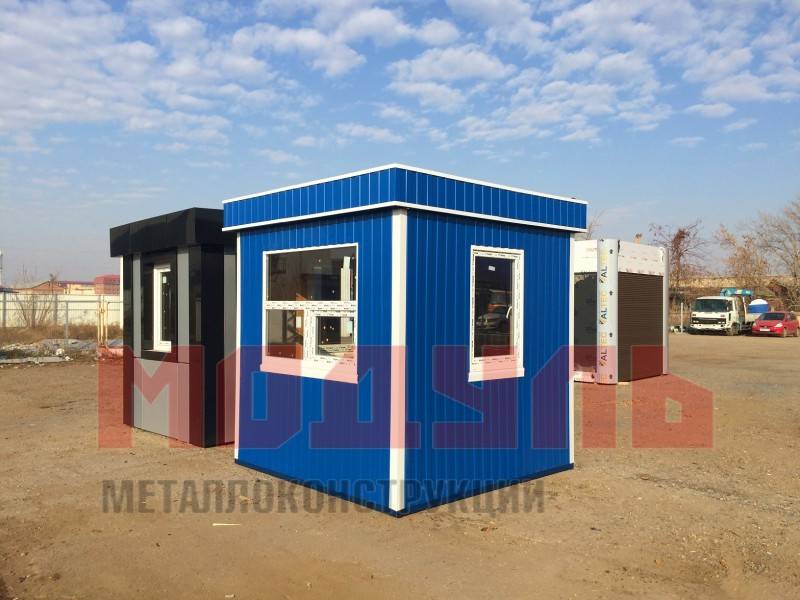 Пост охраны размером 2,4х2,4х2,7 м, утепленный с двумя окнами (A2712)