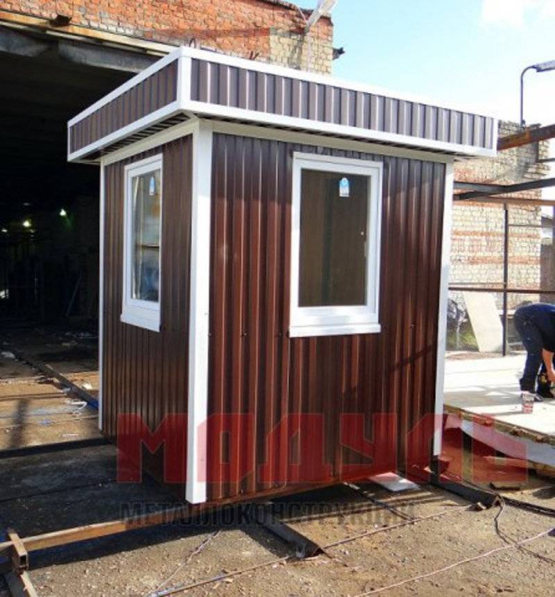Пост охраны размером 2х2х2,7 м, утепленный с окнами на три стороны (A2735)