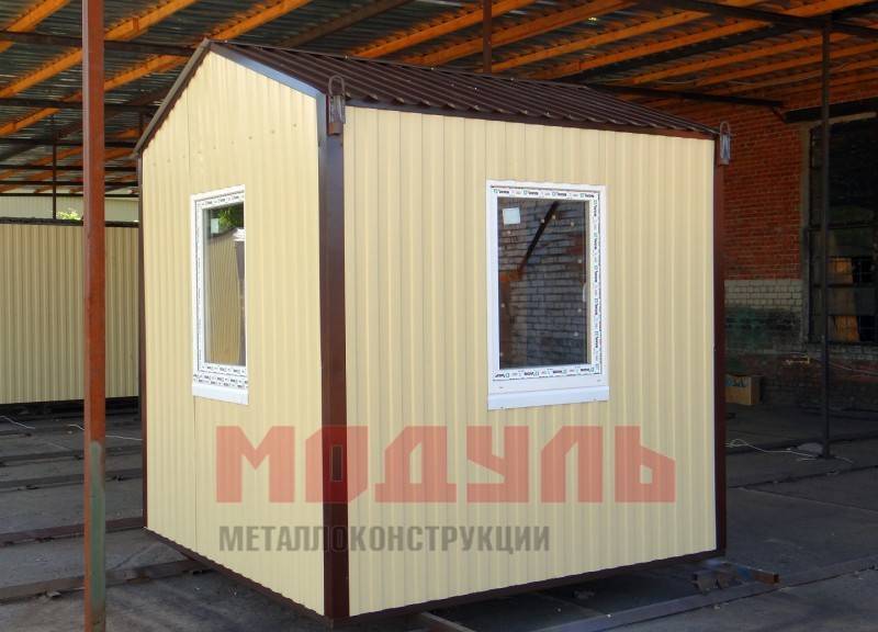 Пост охраны размером 2,4х2,4х2,7 м, утепленный с двумя окнами (A2739)