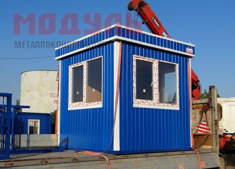 Пост охраны размером 2,4х2,4х2,7 м, утепленный с большими окнами (A2742)
