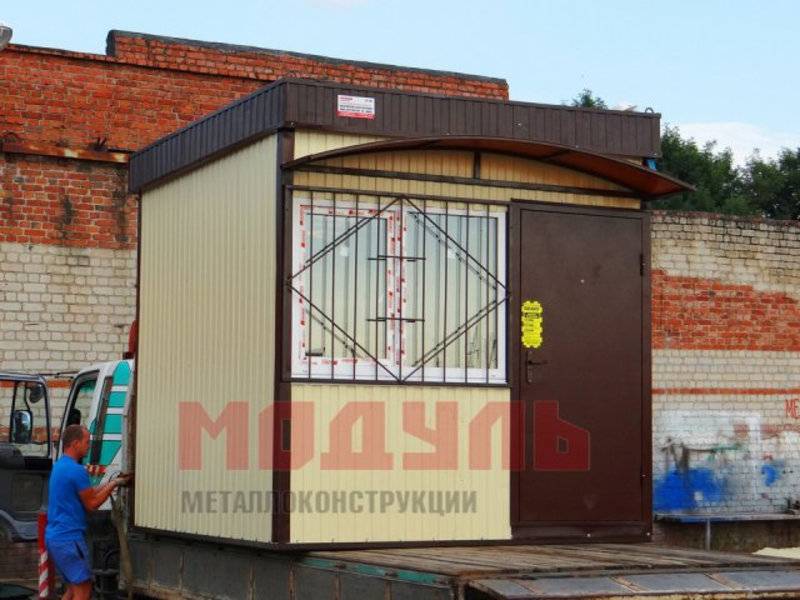 Пост охраны размером 3х2,5х2,7 м, утепленный, с одним большим окном (A2751)