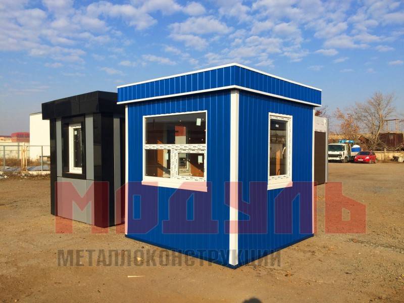 Пост охраны размером 2,4х2,4х2,7 м, утепленный с двумя окнами (A2761)