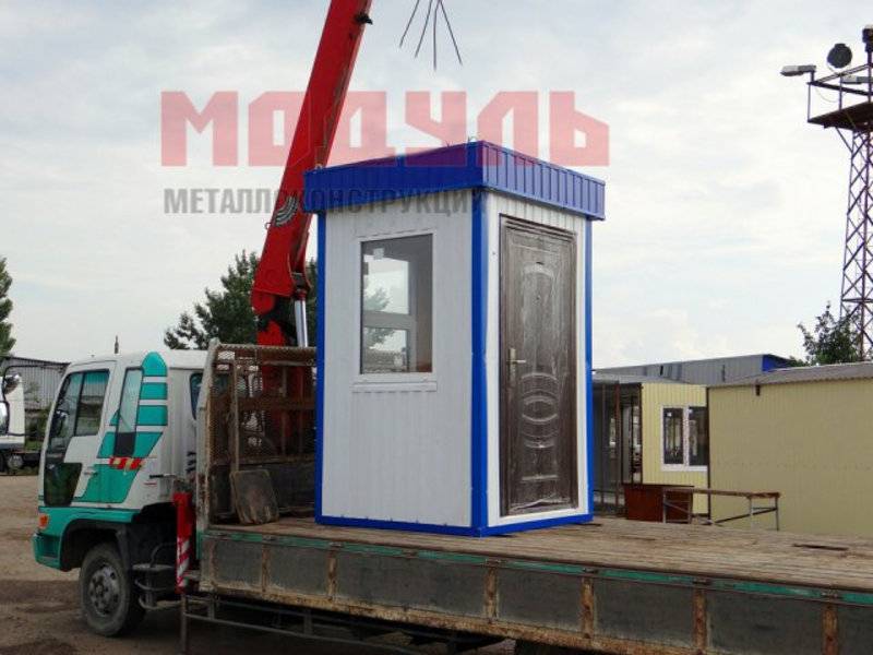Пост охраны размером 1,5х1,5х2,7 м, утепленный с двумя окнами (A2795)