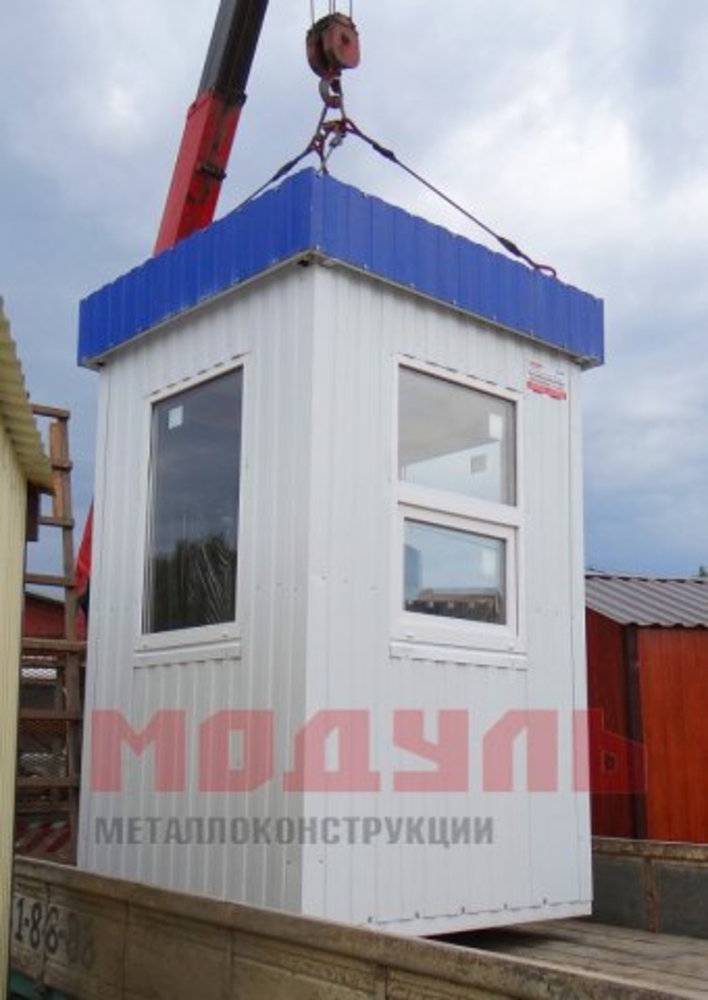 Пост охраны размером 1,5х1,5х2,7 м, утепленный, с двумя окнами (A2826)