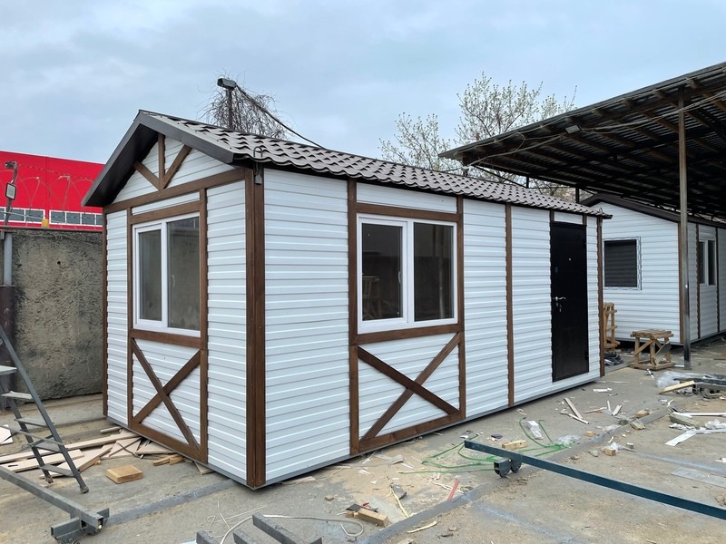 курортный дом размером 6х3х3 м